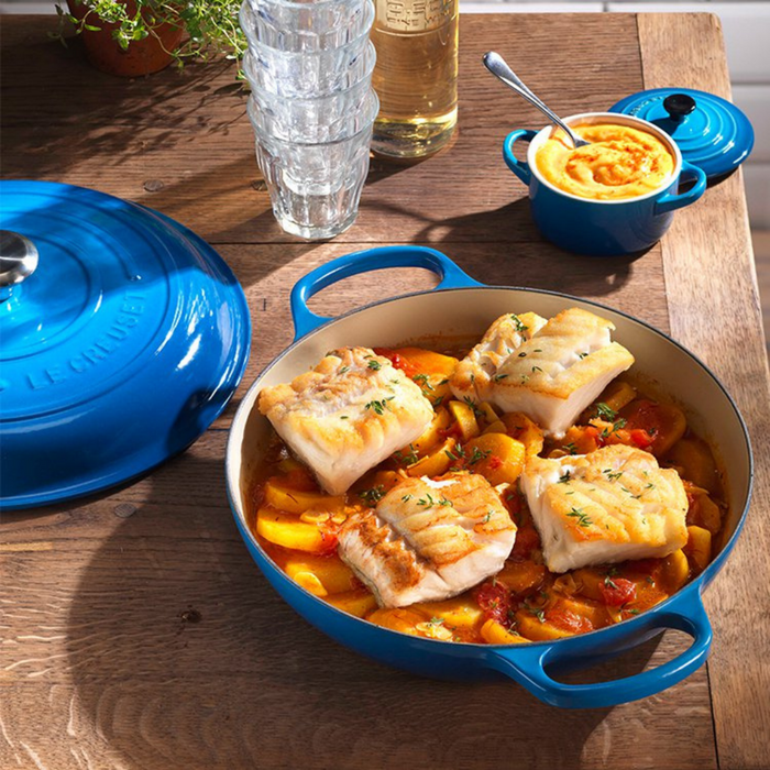 26cm Shallow Cast Iron Casserole/2.2 litres/Serves 2 people