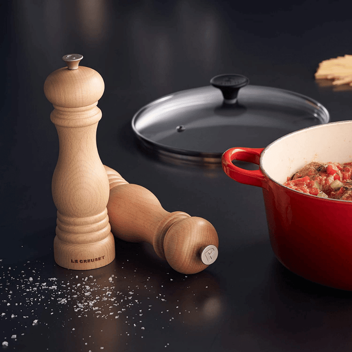 Classic Pepper Mill or Grinder/21cm Tall