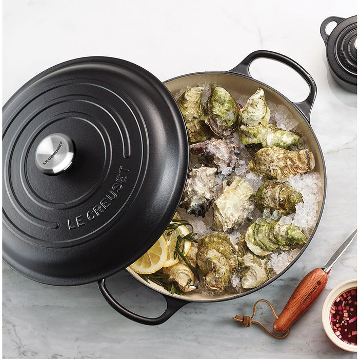 26cm Shallow Cast Iron Casserole/2.2 litres/Serves 2 people
