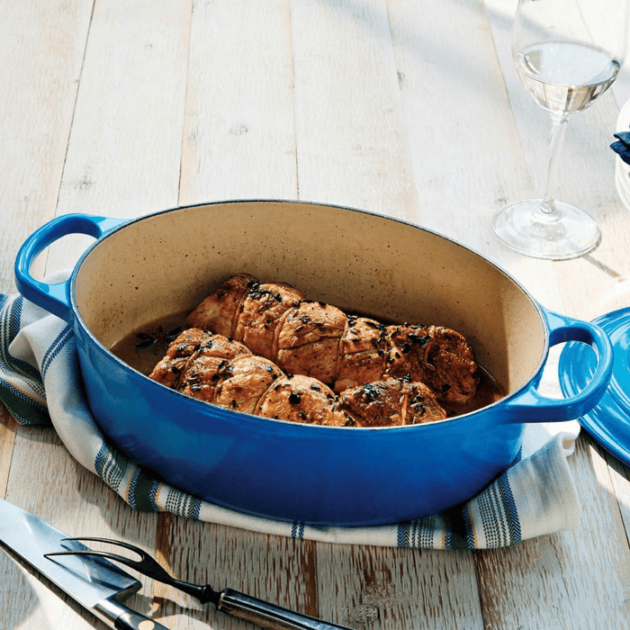 27cm Oval Cast Iron Casserole/4.1 litres/Serves 4-6