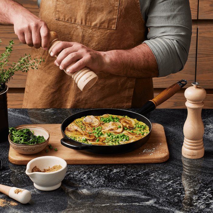 Cast Iron Frying Pan with Wooden Handle 28cm