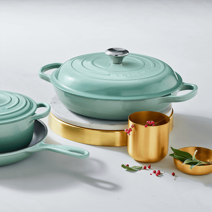 26cm Shallow Cast Iron Casserole/2.2 litres/Serves 2 people