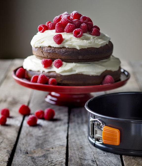 SHOP Le Creuset NonStick, NonToxic Spring Form Round Cake Tin NZ Mint at Martinborough