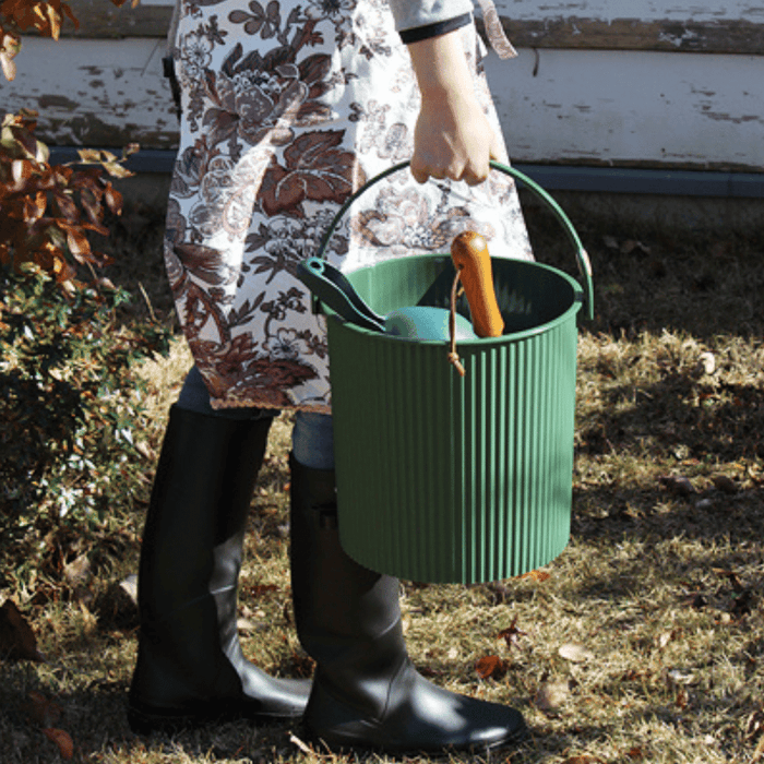 Polypropylene Super Bucket with lid & handle/8 litres