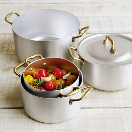 Saucepan/two handles with lid 20cm